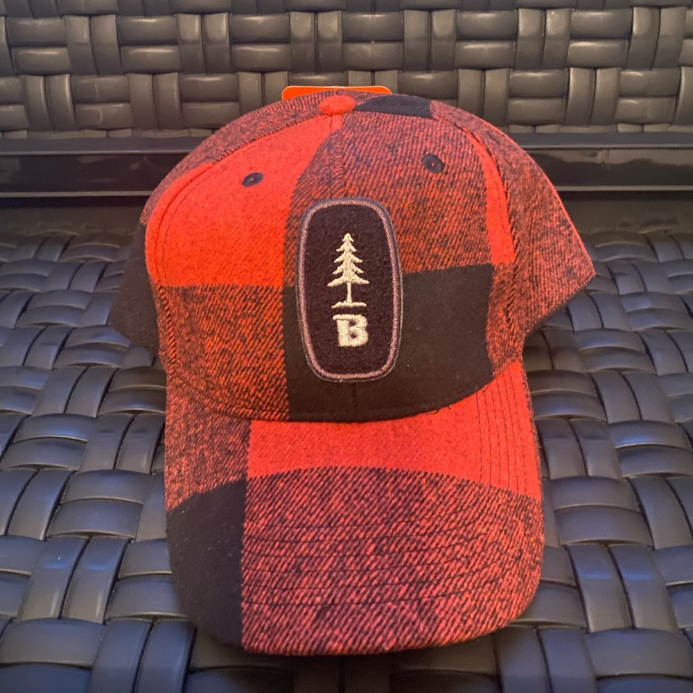NWT Bass Outdoors B pine tree Buffalo Plaid Adjustable Flannel Baseball Hat Cap